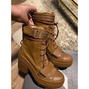 Converse boot